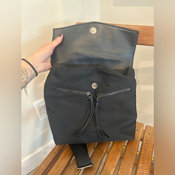 BOTKIER NEW YORK Trigger Backpack - Picture 6 of 8